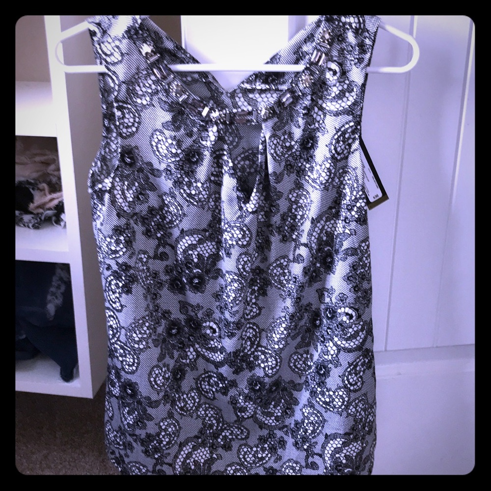 Elegant tank top to dress up or down